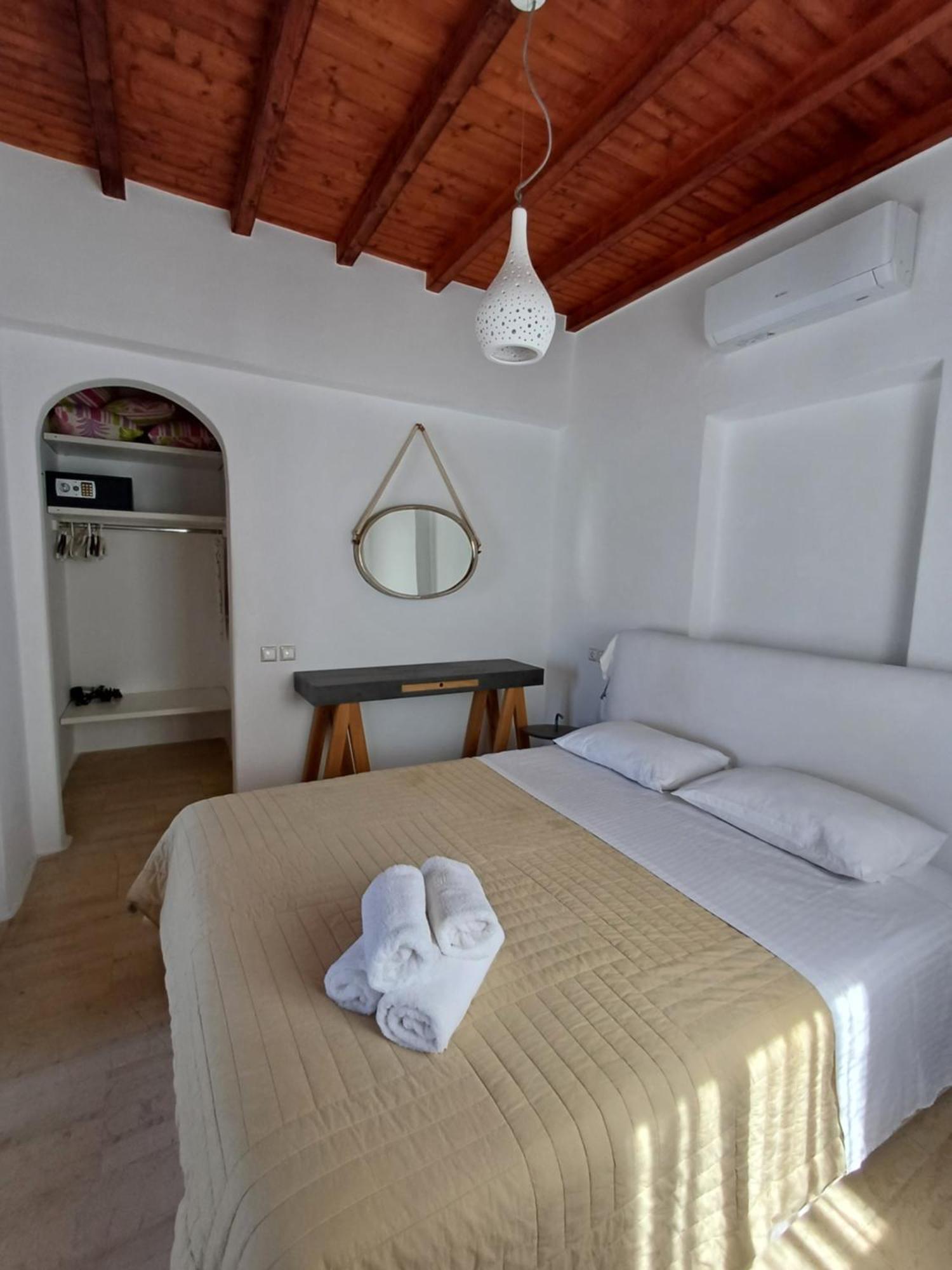 Manos Rooms Mykonos Town Eksteriør billede