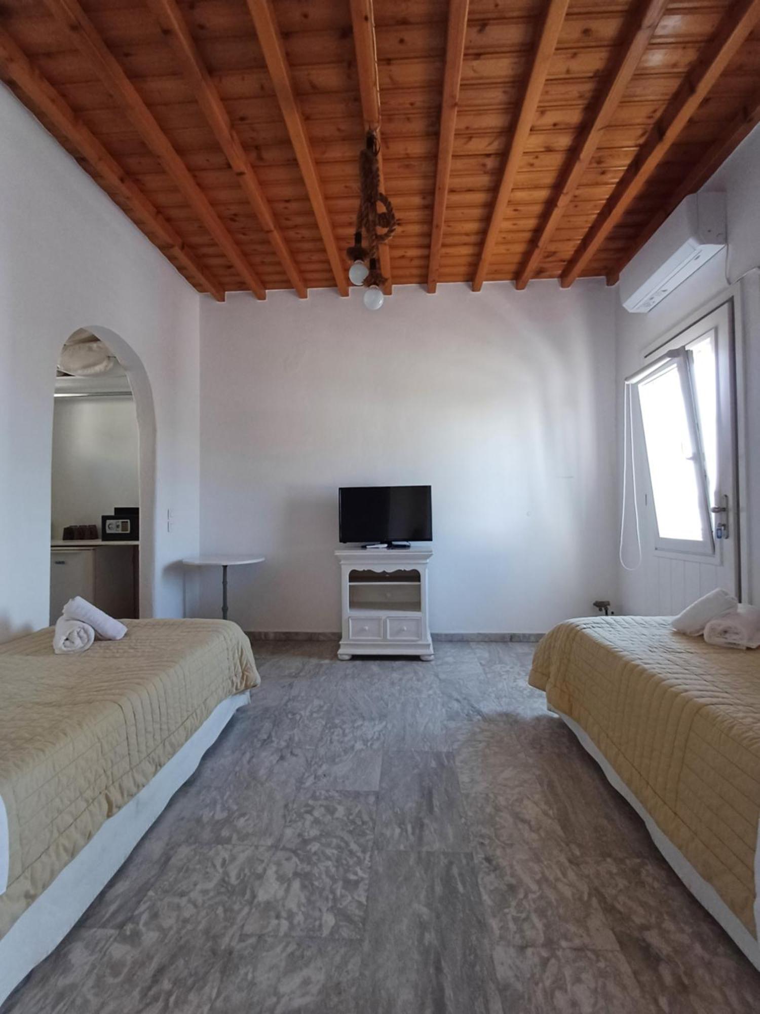 Manos Rooms Mykonos Town Eksteriør billede
