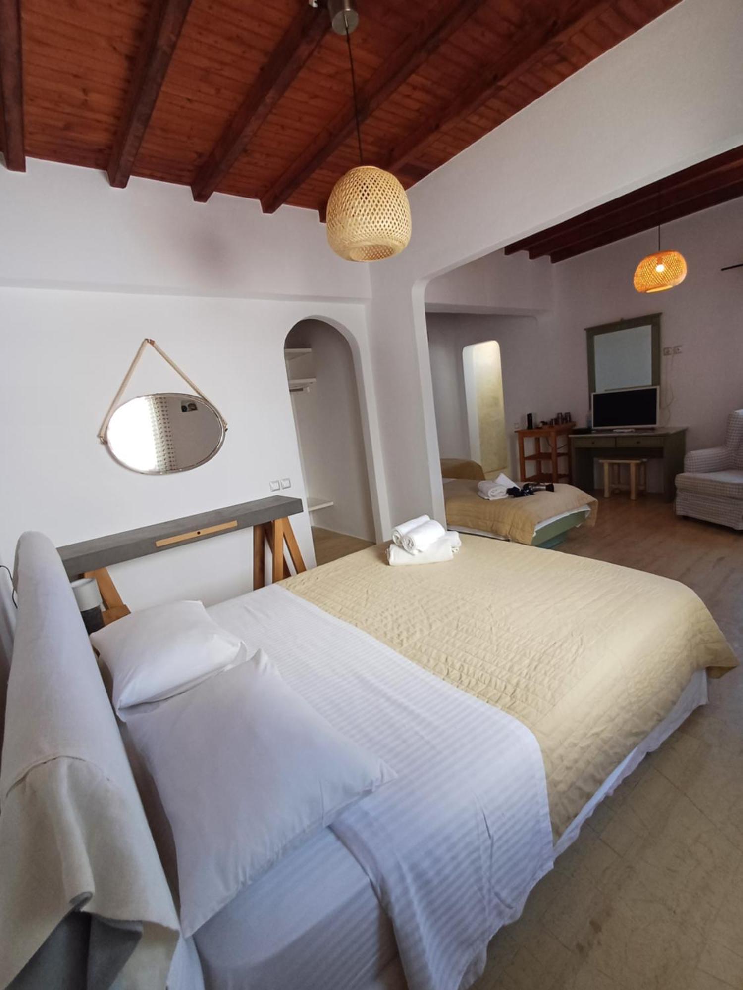 Manos Rooms Mykonos Town Eksteriør billede