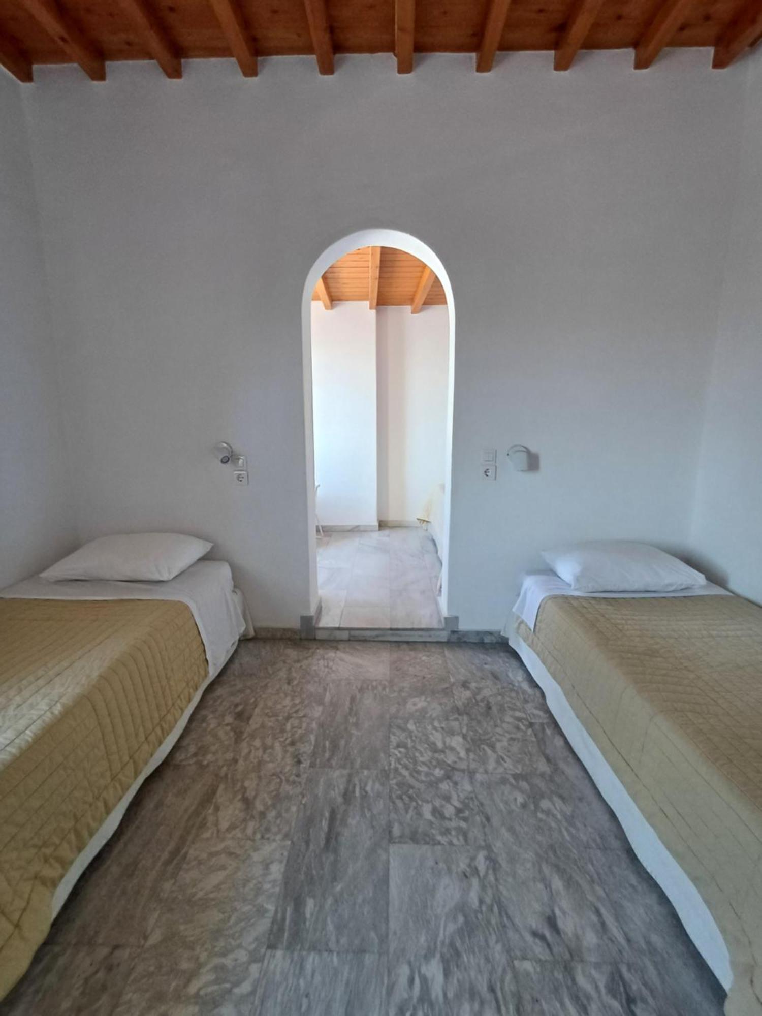 Manos Rooms Mykonos Town Eksteriør billede