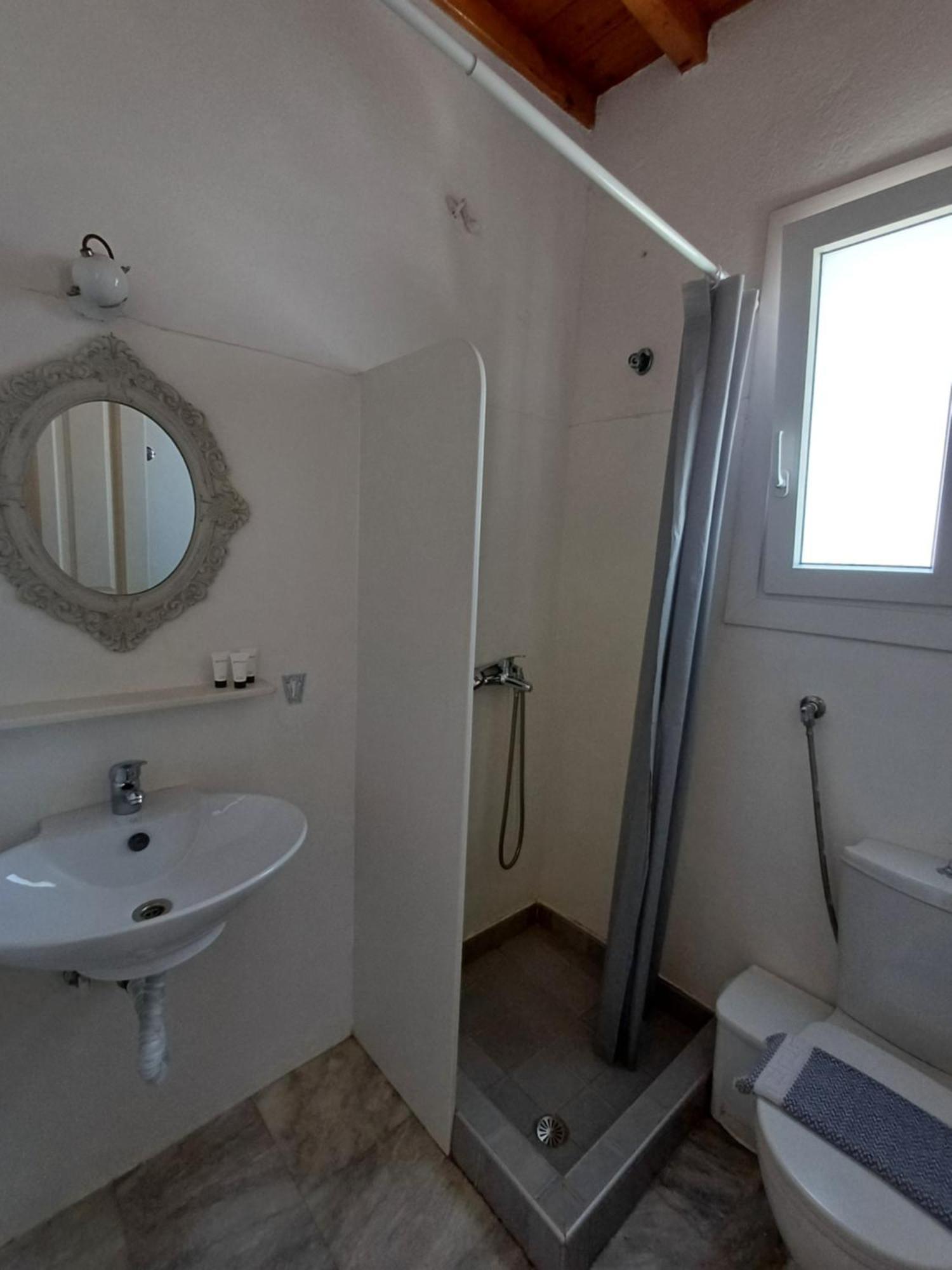 Manos Rooms Mykonos Town Eksteriør billede