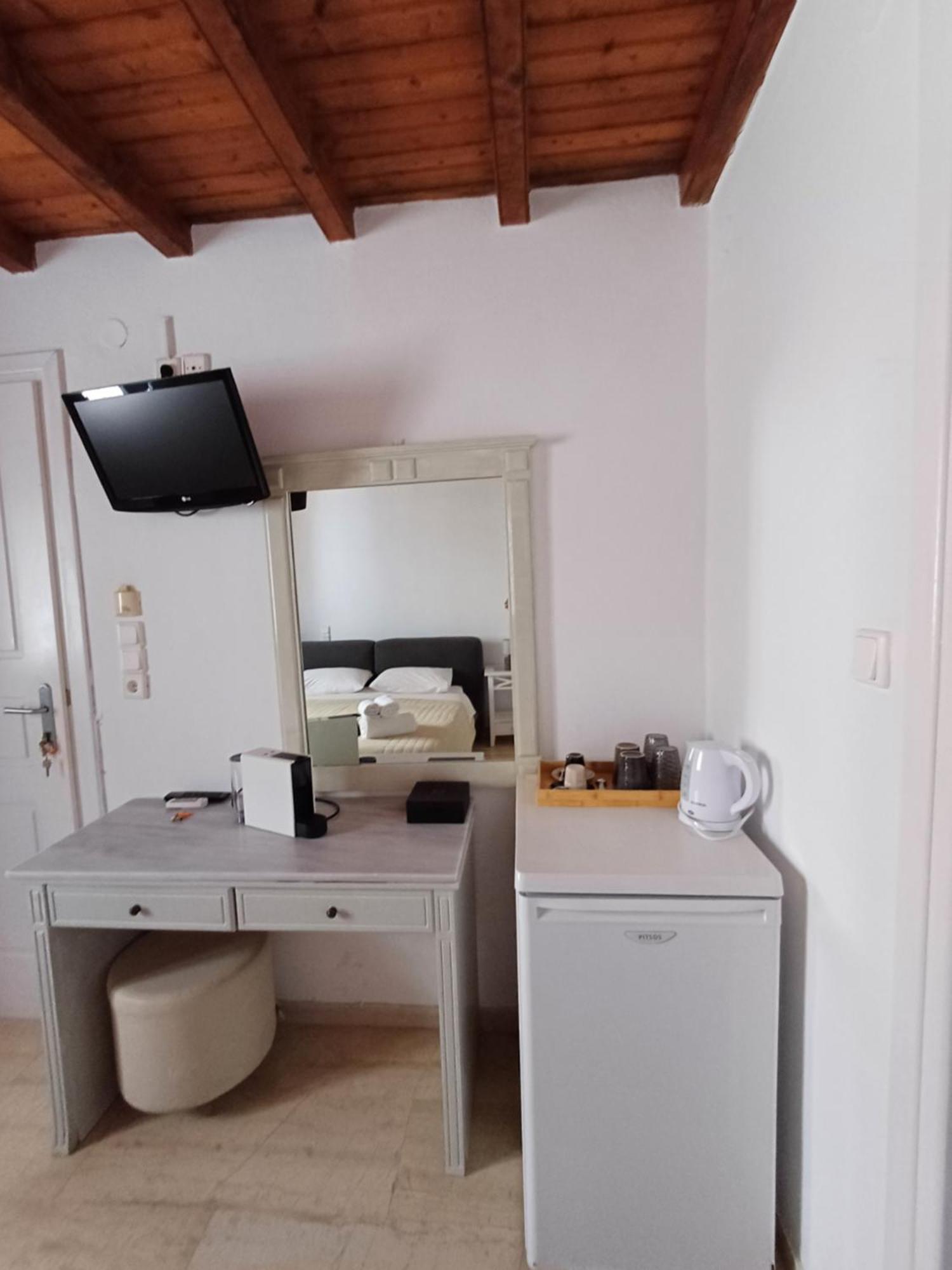 Manos Rooms Mykonos Town Eksteriør billede