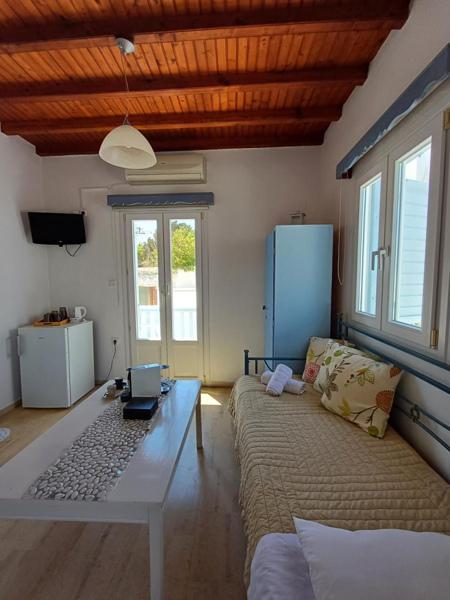 Manos Rooms Mykonos Town Eksteriør billede