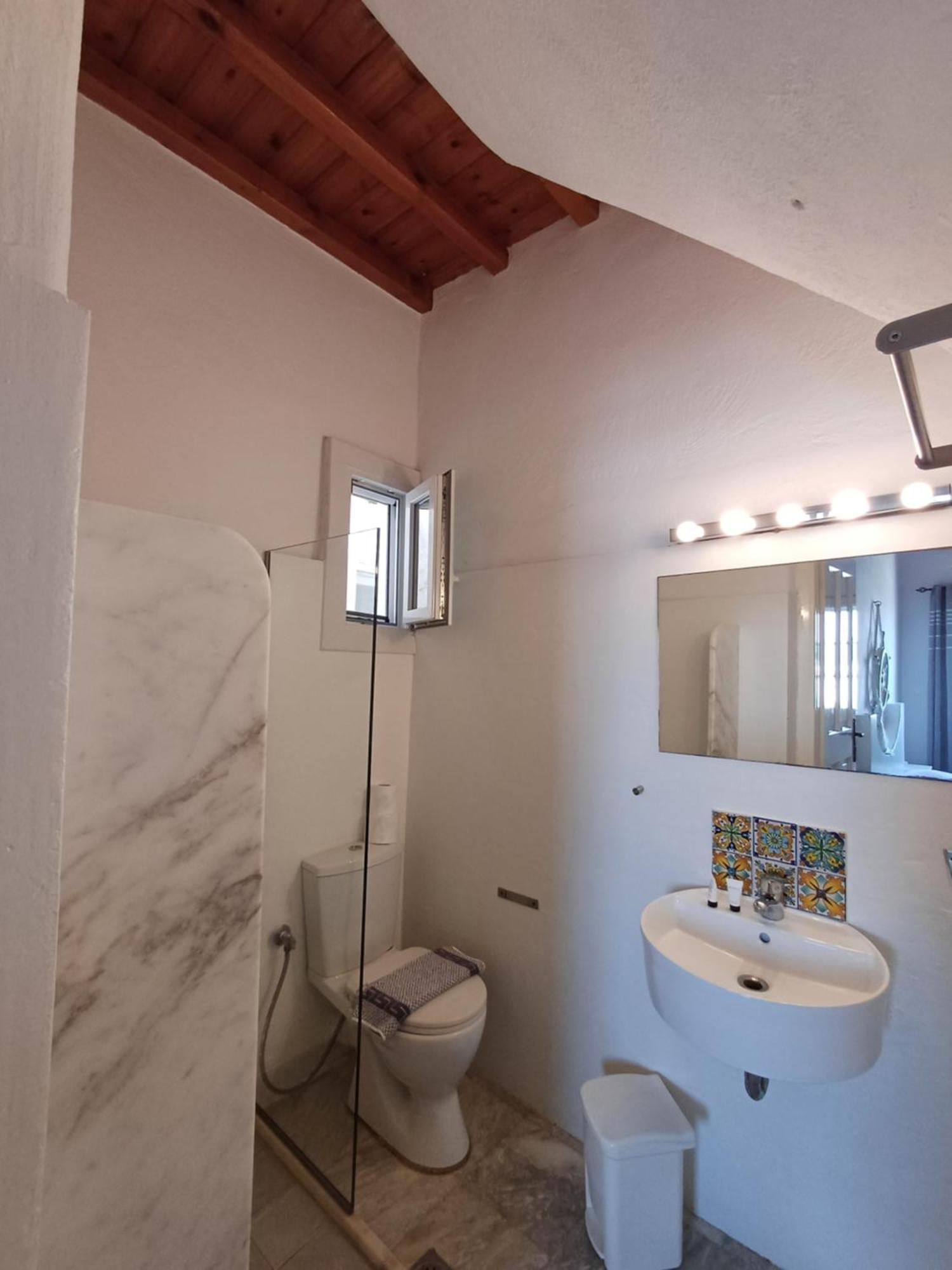 Manos Rooms Mykonos Town Eksteriør billede