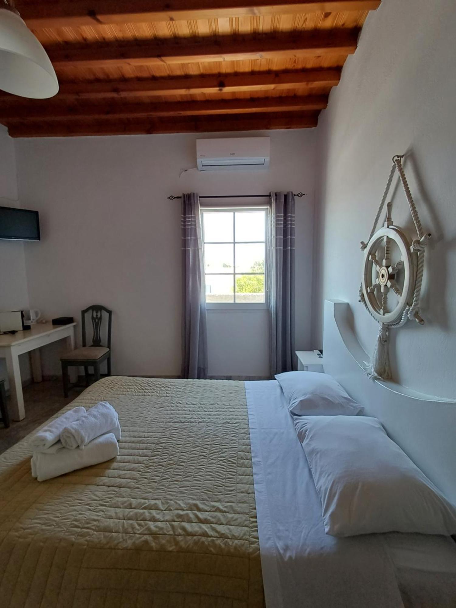 Manos Rooms Mykonos Town Eksteriør billede
